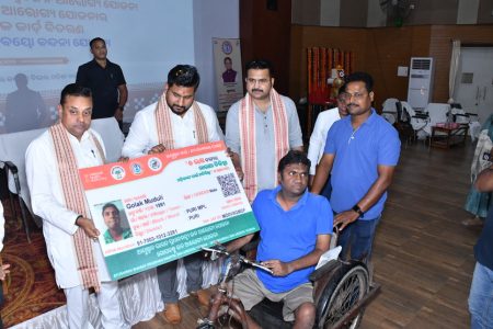 ପୁରୀ ଜିଲ୍ଲାରେ ଆୟୁଷ୍ମାନ କାର୍ଡ ବଣ୍ଟନ ର ଶୁଭାରମ୍ଭ